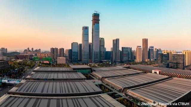 深圳十大高楼排名，世界第一高楼2400米（于2020年竣工的全球十大摩天楼）