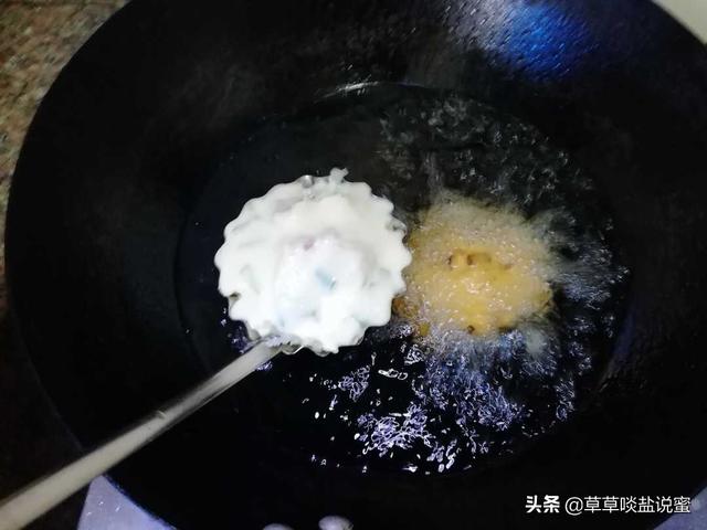萝卜丝虾皮油墩子的做法，怎样做萝卜丝油墩子（简单易学的萝卜丝饼）