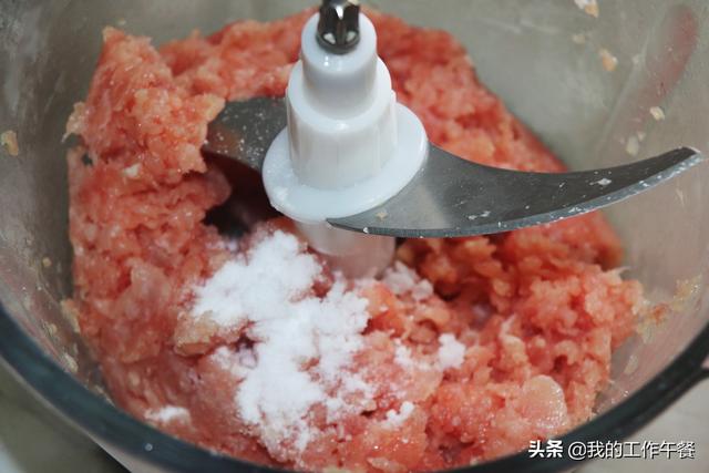 纯瘦肉做肉丸的方法，怎么做瘦肉丸（在家就能轻轻松松做出Q弹手工肉丸）