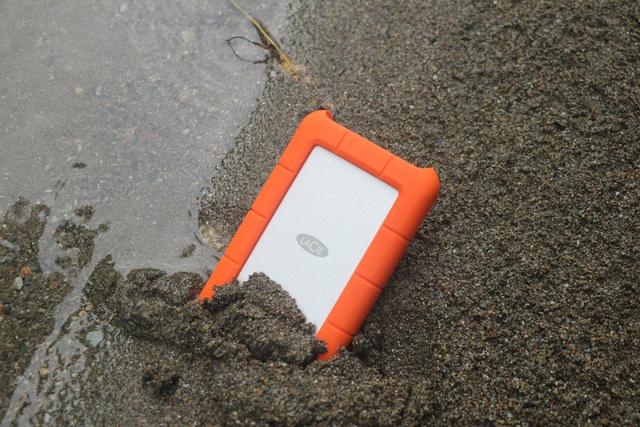 lacie移动硬盘为什么贵，lacie是什么牌子（户外爱好者的心头好）