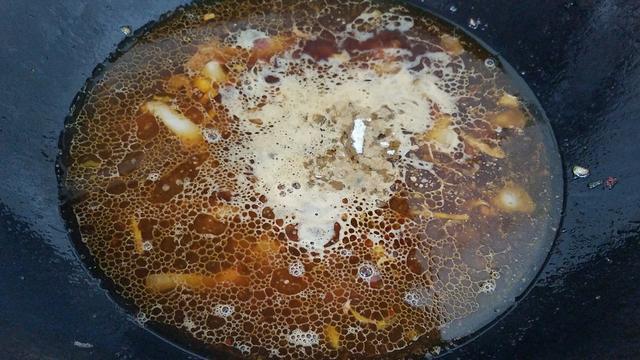 豆腐炖鱼的做法，豆腐炖鱼最简单的做法（豆腐炖鱼这样做）