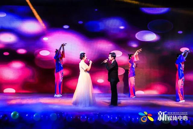 外婆的澎湖湾串词，外婆的澎湖湾串词主持人（2019元旦晚会）