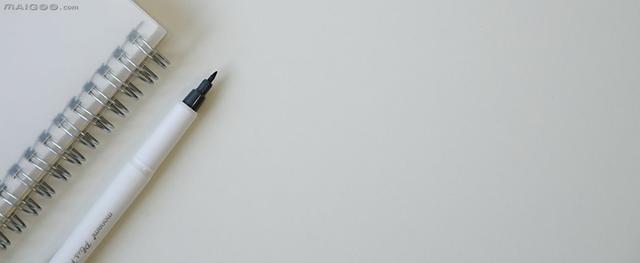 白板上的油性记号笔怎么擦掉，白板上的油性记号笔怎么擦掉时间长了