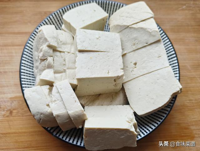 豆腐配什么菜好吃，豆腐和其他菜搭配做法（教你5种不同做法）