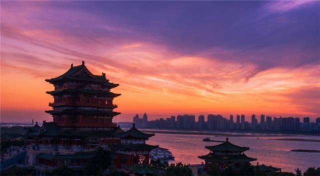 导游词格式，导游词格式范文400字（滕王阁导游词 考试专用）