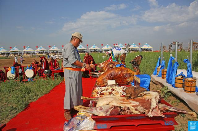 那达慕：蒙古族的传统盛会，那达慕（精彩绝伦的蒙古族盛会那达慕）