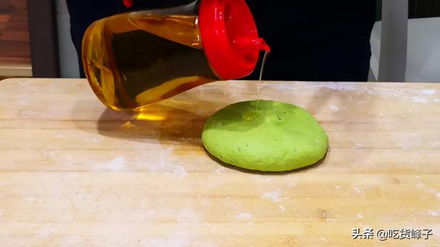 菠菜汁和面怎样做更绿，怎样使菠菜汁和面更绿（让你找回小时候的味道）