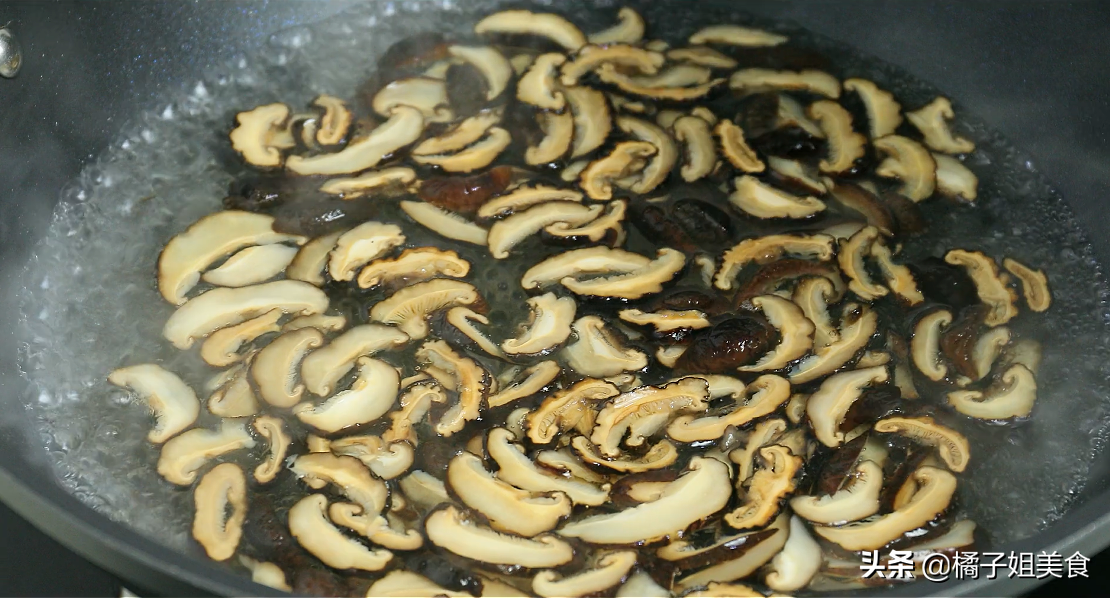 圖片[4]-【香菇豆腐雞蛋湯】做法步驟圖 清淡可口 喝完暖身又暖心-起舞食譜網