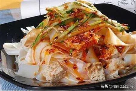 家常凉皮的做法，家里做凉皮简单的做法（三种家常好吃又简单的凉皮做法）