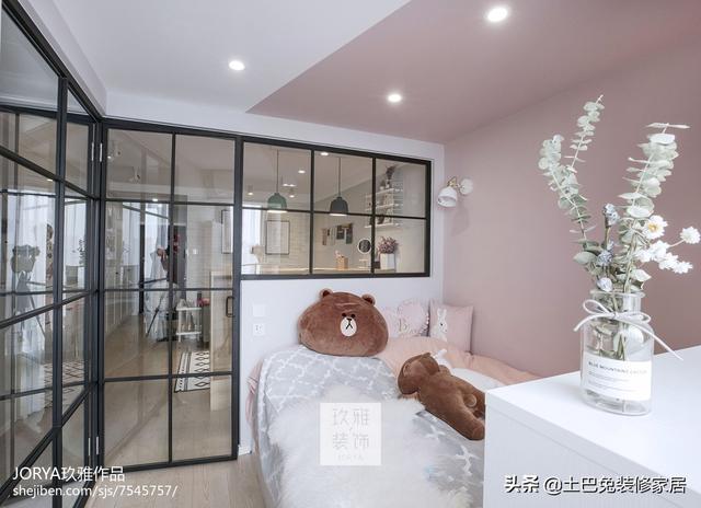 客厅改卧室如何做隔断，客厅隔一个小卧室装修效果图（晒晒90后少女32㎡新家）