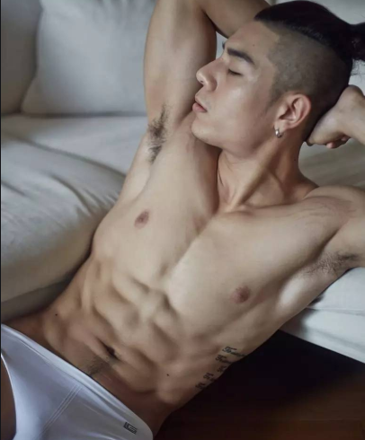 女生腋窝有毛还是没有毛好，女生有腋毛是好还是没有好（女人有毛性感还是无毛性感）