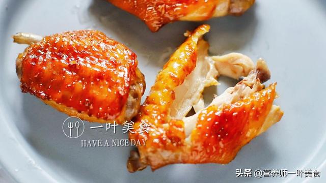 电饭煲和微波炉煮饭哪个更好，微波炉和电饭煲哪个更省电（微波炉、烤箱、蒸箱三合一）