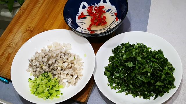 蔬菜粥的家常做法，菜粥的做法（多给家人做这蔬菜粥）