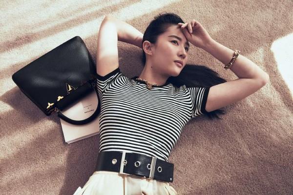 刘亦菲身高体重，刘亦菲体重（33岁刘亦菲身材又胖上热搜）