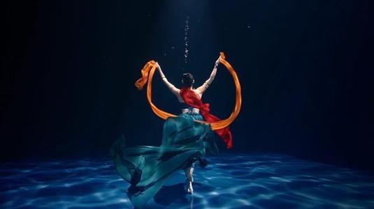 河南卫视比较火的舞蹈，绝美亮相的背后是舞者的万千努力