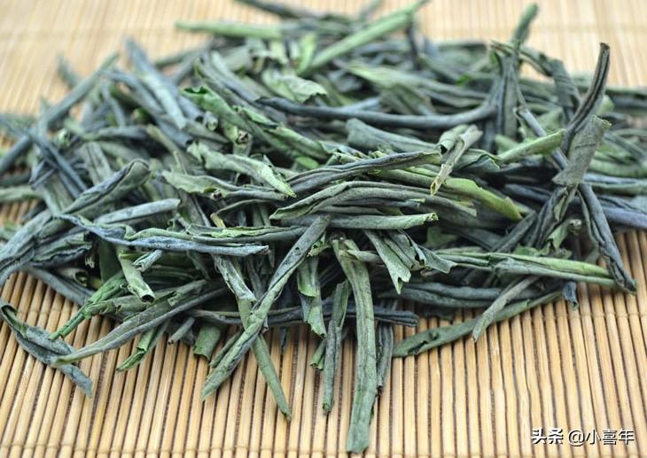 烘青绿茶是指在初加工的过程中,干燥环节以烘干为主的绿茶.