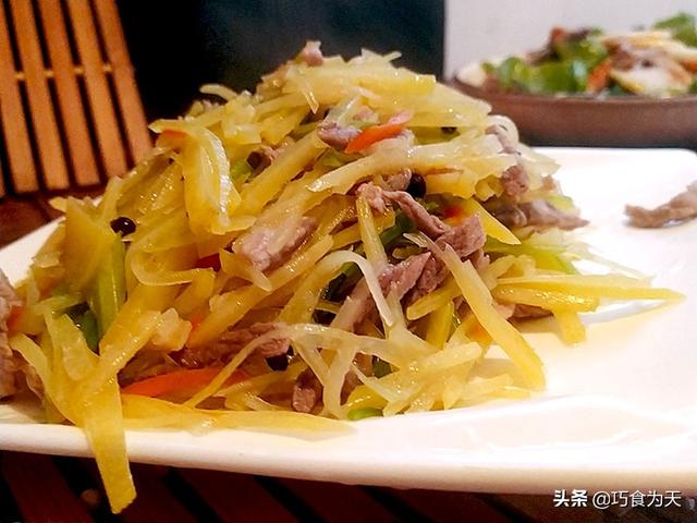 芹菜土豆条的做法，土豆炒芹菜怎么做好吃（芹菜土豆丝的家常做法）