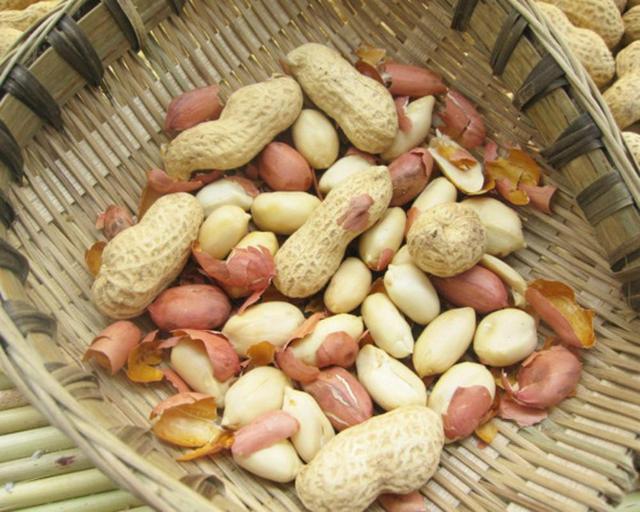 油炸花生米的危害，油炸花生米的好处和坏处（糖尿病人群吃油炸花生米、炒花生米会不会升血糖）