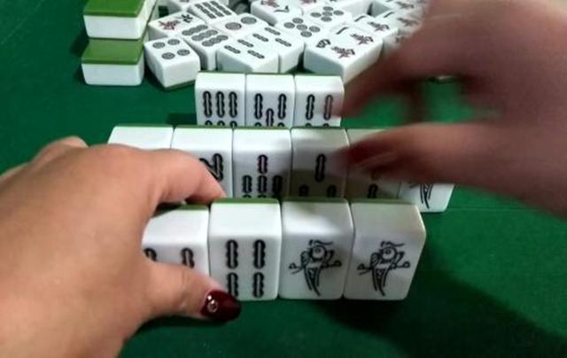 一副麻将多少张牌，广东麻将有多少张牌（麻将牌又叫“叶子戏”）