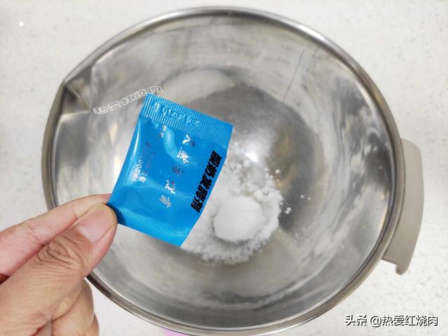 酸奶发酵方法，酸奶发酵方法视频（把瓶子横着放酸奶都不会流动）