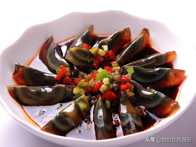 怎么做蛋炒饭，家常美食老少咸宜（怎样炒蛋炒饭）