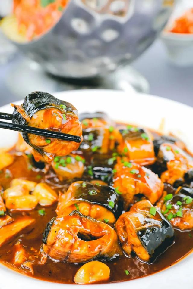 葱烧海参三种家常做法分享，葱烧海参的做法最正宗的做法（国家葱油地理：葱油）