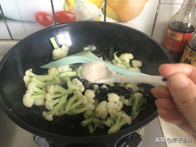 松花菜怎么炒好吃，素菜吃到荤菜的营养