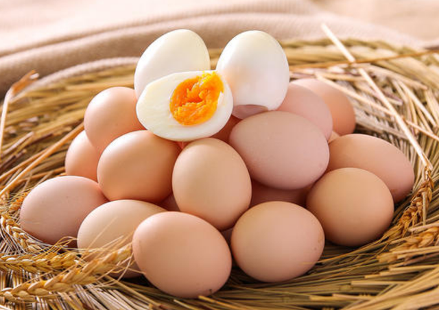 如何制作五香卤鸡蛋，自制五香卤鸡蛋的做法（农村老奶奶教你做卤鸡蛋）