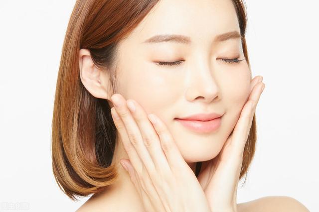 爽肤水有什么用处，爽肤水到底有什么作用（爽肤水有什么用）