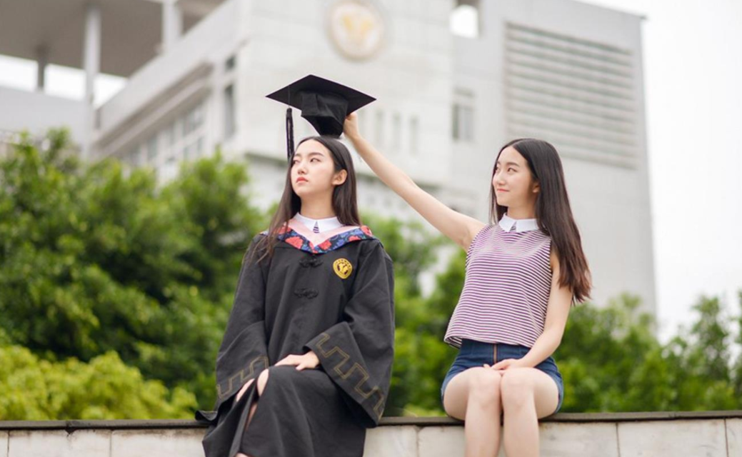 会计适合女生学吗（四个适合女生学习的大学专业）