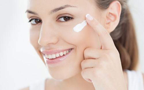 水杨酸和面膜先敷哪个，先用水杨酸还是先用补水面膜（你懂得美容护肤中的水杨酸吗）