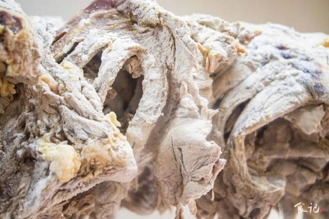 腊排骨火锅的做法，腊排骨火锅的做法 家常（这家在振兴路腌了20年的腊排骨火锅）