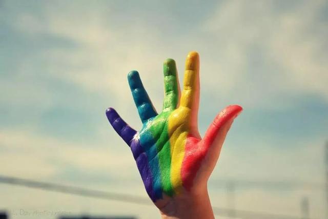 黄色代表的性格，不同颜色代表不同的性格（心理学家：你喜欢什么颜色）