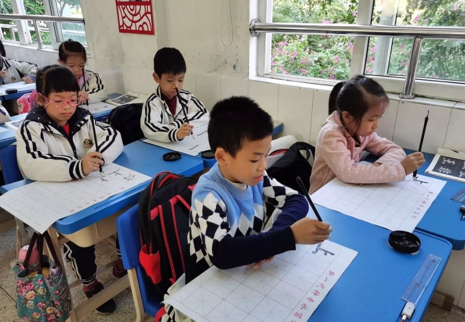 学校内卷（中小学生将打破）