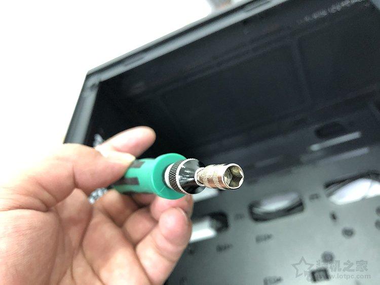 电脑主机的结构图解说明，主机箱内部结构图高清带名称及介绍