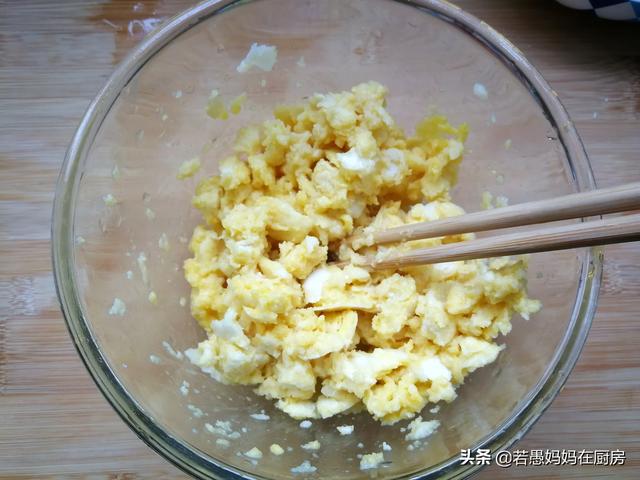 平底锅披萨的家常做法，平底锅做披萨的简单做法（孩子乐得合不拢嘴）