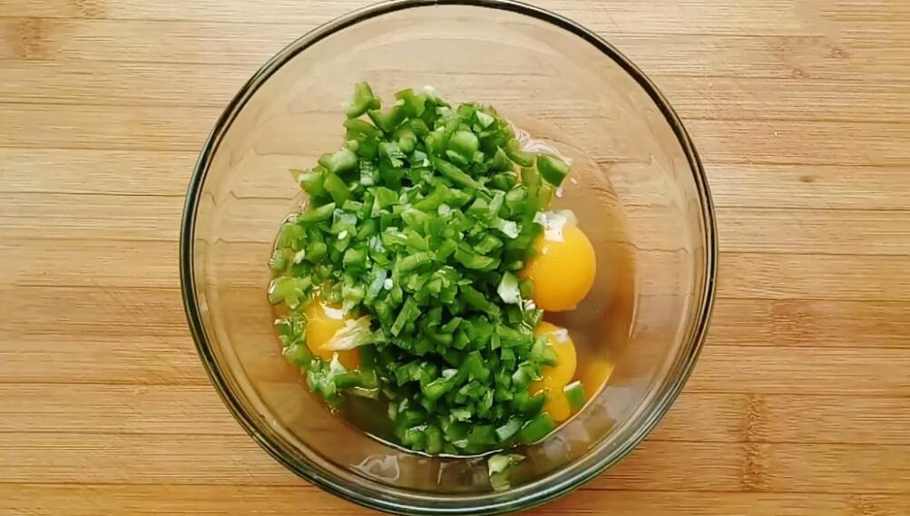 图片[3]-【快手鸡蛋饼】做法步骤图 不揉面不擀面 15分钟就出锅-起舞食谱网