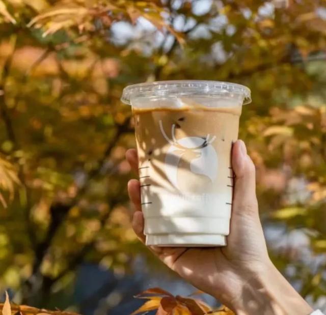 生椰丝绒拿铁和生椰拿铁的区别,瑞幸凭什么成爆款制造机 生椰丝绒拿铁和生椰拿铁的区别,瑞幸凭什么成爆款制造机