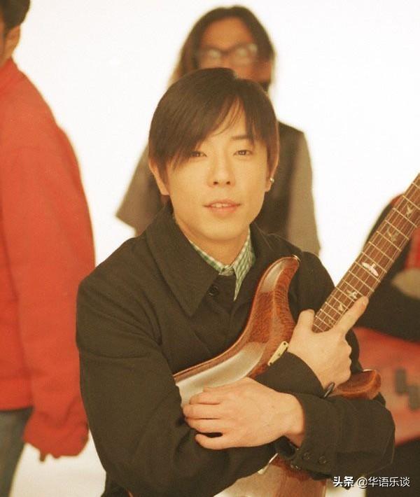 退后歌词，退后歌词表达什么感情（BEYOND这首献给父亲的宝藏歌曲你听过吗）