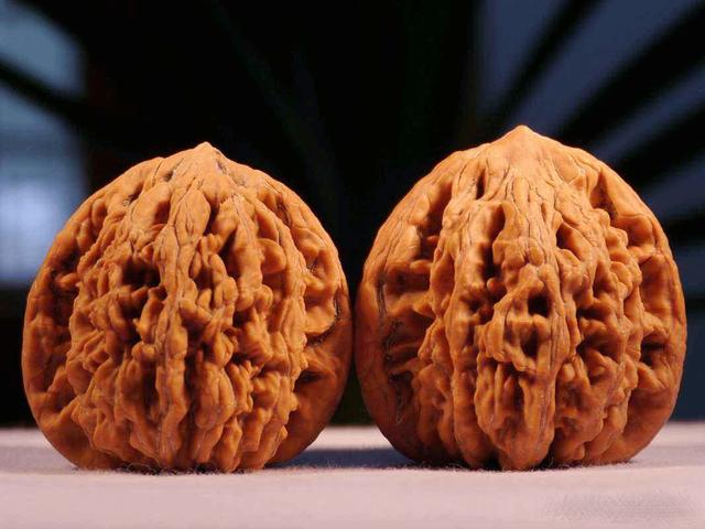 虎头麦穗核桃好吗，麦穗虎头核桃盘好后的图片（什么是麦穗虎头核桃？原来是它）