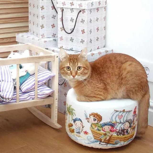 【十字绣枕头图案】哪些十字绣枕头图案好看，手工十字绣枕头图案大全（35款十字绣作品大赏析）