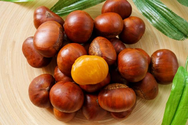 迁西板栗怎么辨别，迁西油栗和迁西板栗（千果之王——迁西板栗）