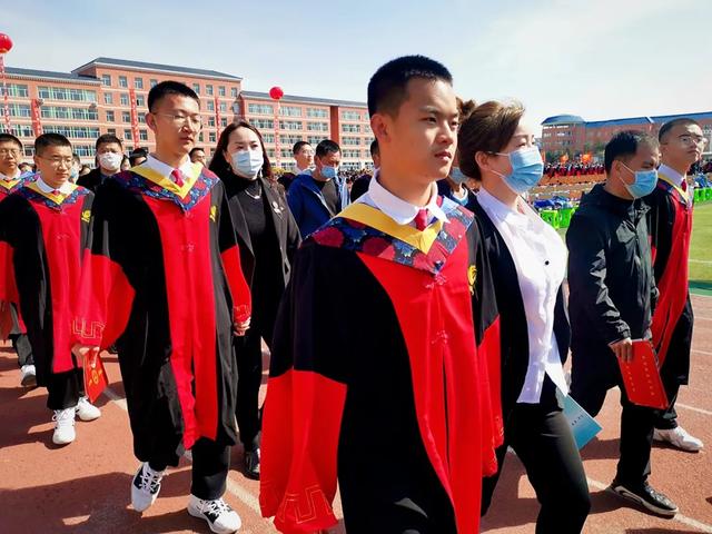 通化县第七高级中学,通化县七中2019高考成绩喜报,本科重本上线人数