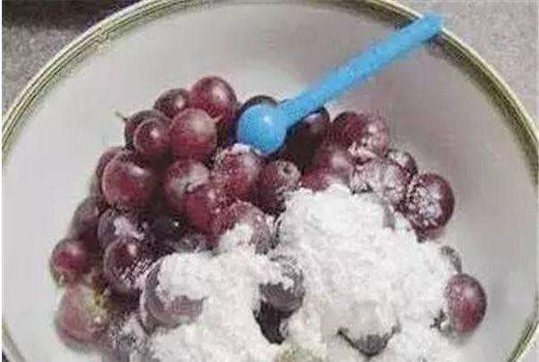 小苏打的作用与功效，小苏打的作用与功效兽药（都说小苏打是万能的）