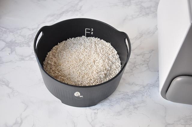 超市买的桂花酒酿怎么吃，超市买的桂花酒酿怎么吃才好吃（每天睡之前来一碗热乎乎的甜酒酿）