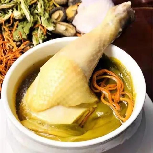 生熟地龙骨汤的功效，深圳粤菜大师带你揭秘背后的匠心
