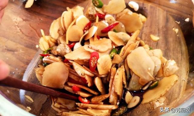 洋姜现腌的方法，洋姜现腌现吃做法（遇到洋姜我从不手软）