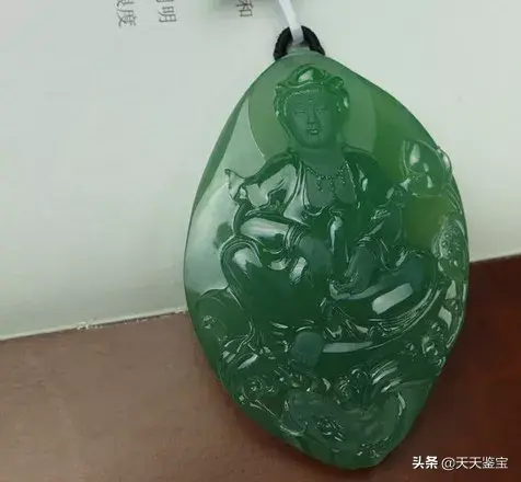 翡翠观音的寓意是什么，翡翠观音的寓意和佩戴的好处（史上最全翡翠观音种类大全）