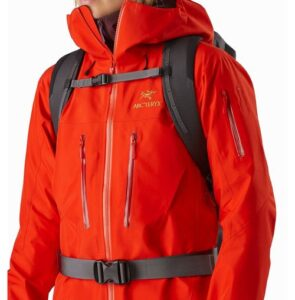 冲锋衣哪个牌子好，国内冲锋衣十大名牌排名（多年穿着登山冲锋衣的经验分享）