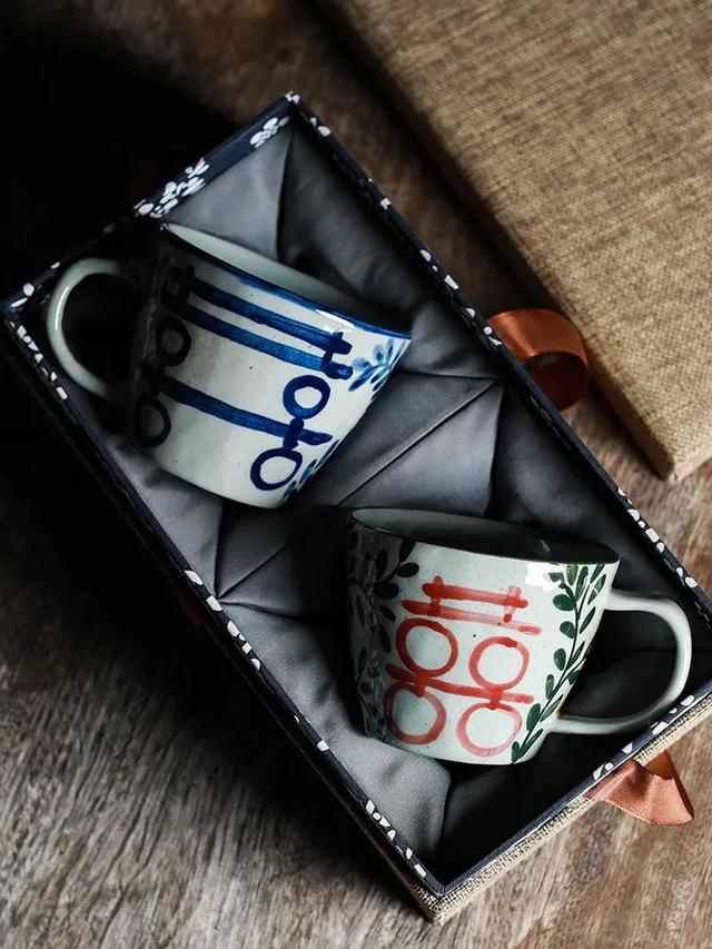 新婚礼盒装什么，现在婚礼礼盒都装的什么（适合送给朋友的结婚礼物大汇总）